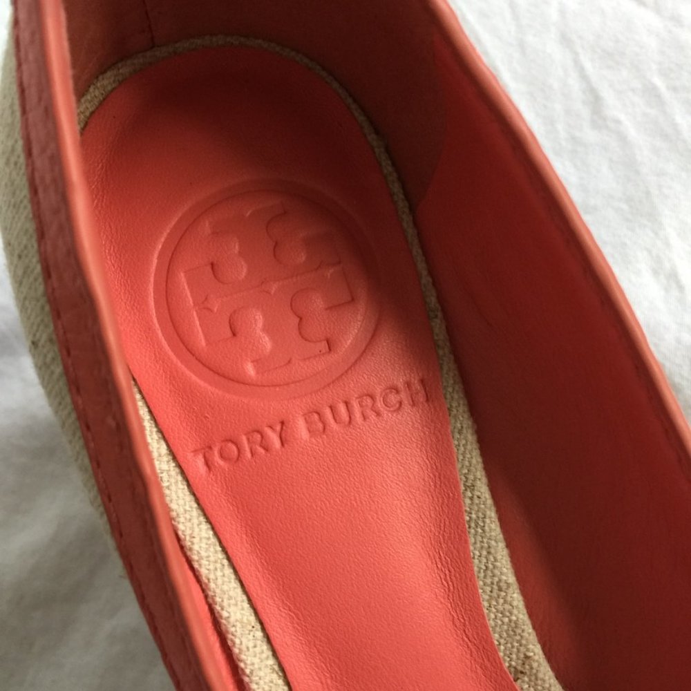 Tory Burch Amanda Wedge - Picture 7 of 7